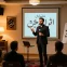 یک مرد در کلاس فن بیان